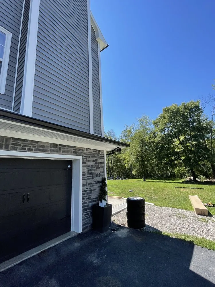 Slide of W&R Contracting