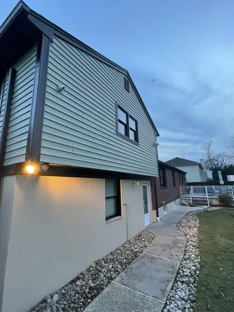 Slide of W&R Contracting