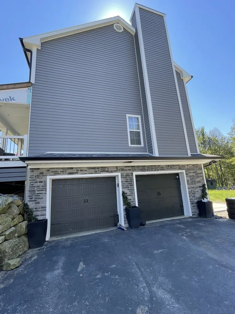 Slide of W&R Contracting