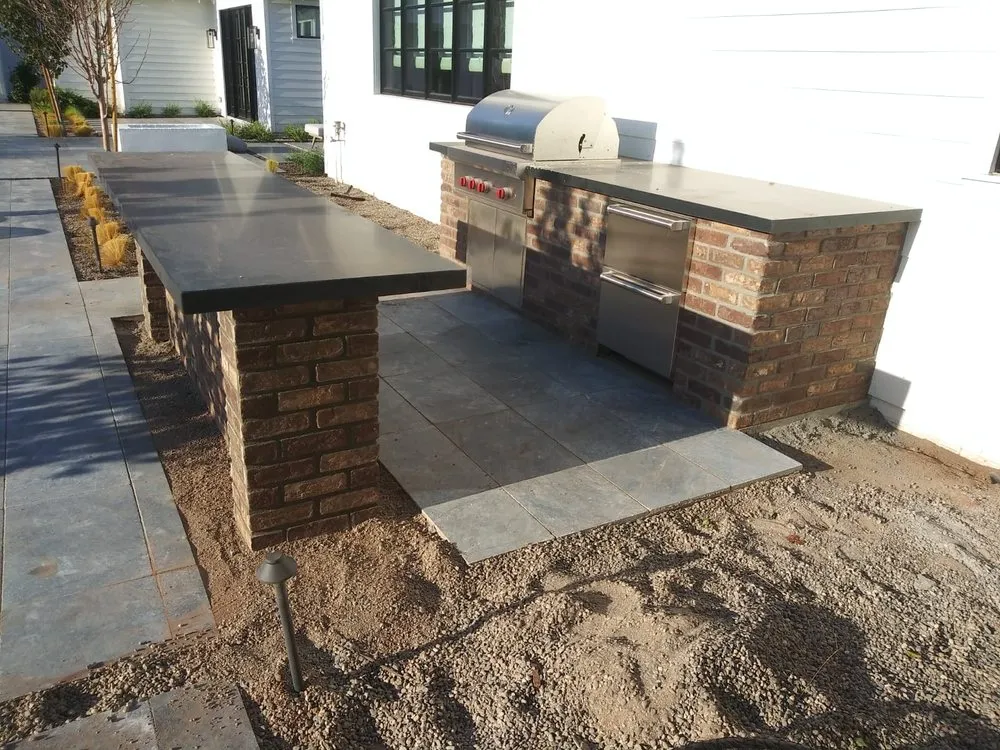 Slide of WR General Contractor