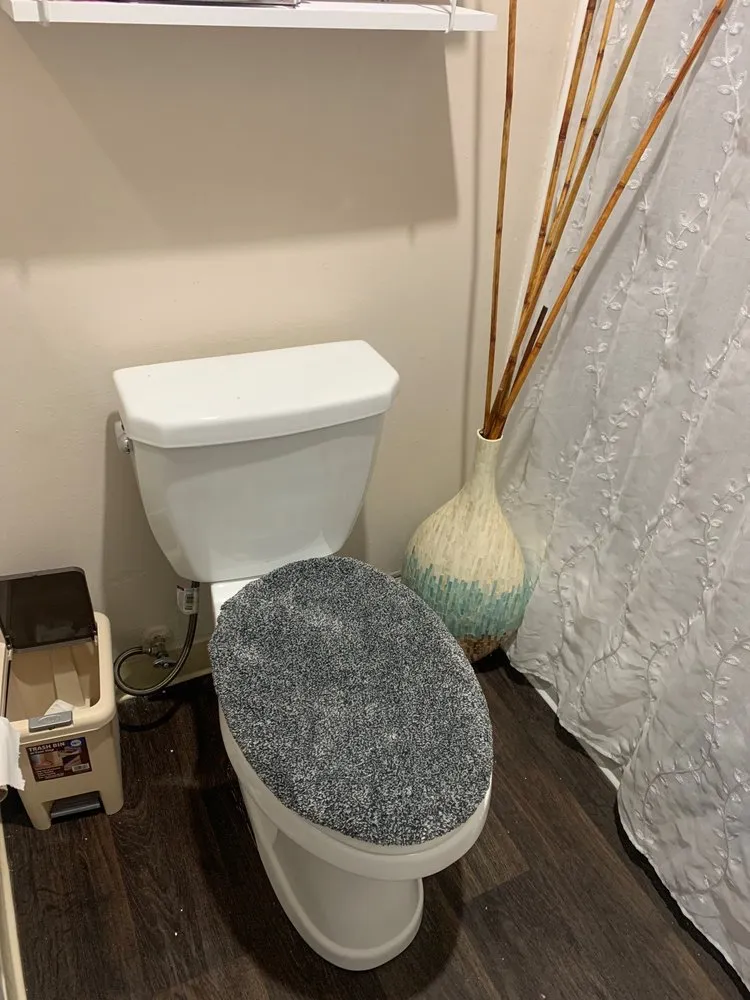 Slide of WR Solutions and Remodeling