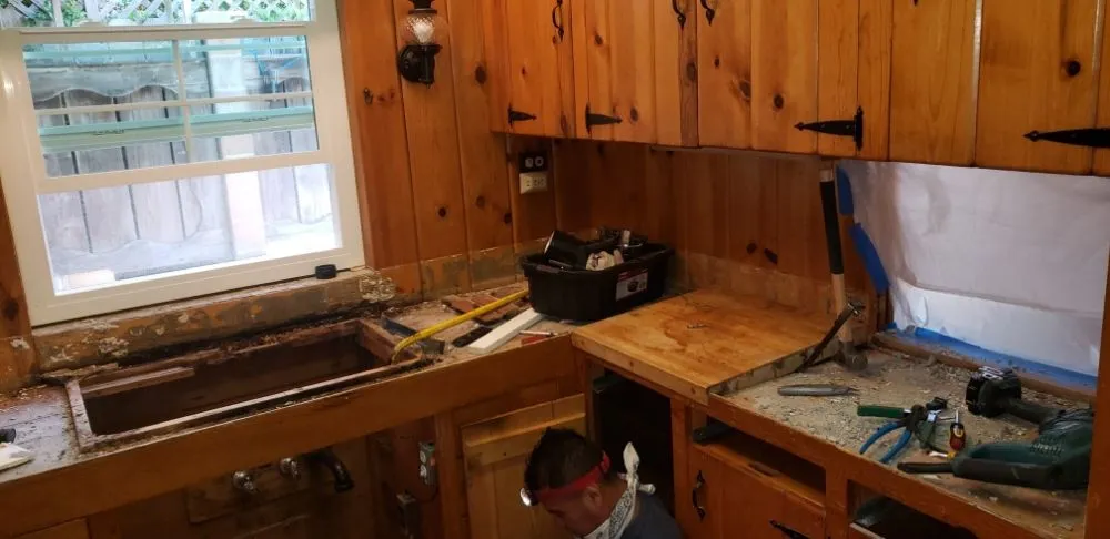 Slide of WR Solutions and Remodeling