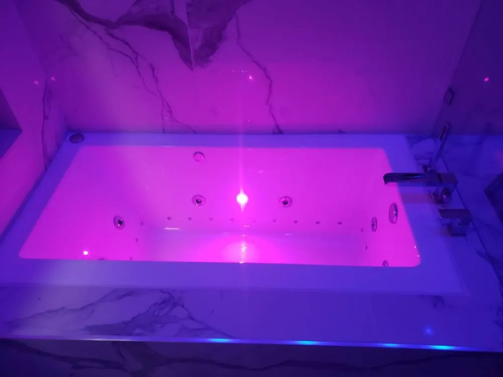 Slide of WR Solutions and Remodeling