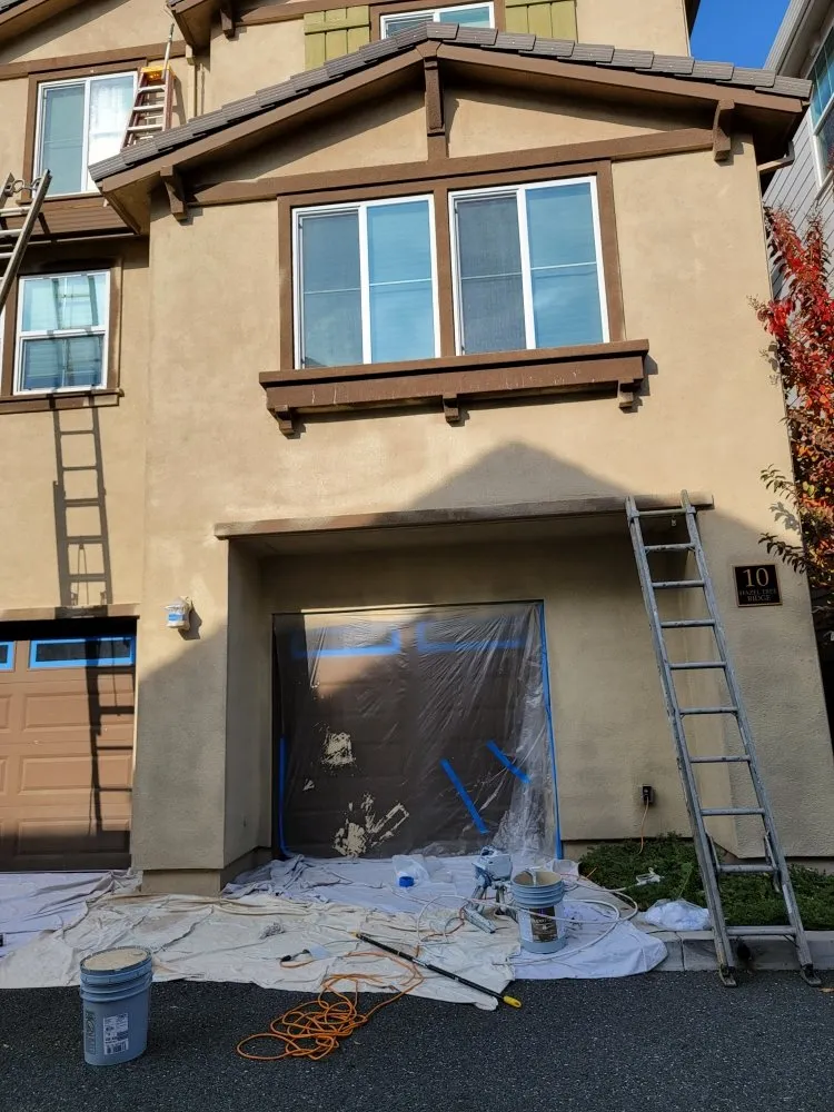 Slide of WR Solutions and Remodeling