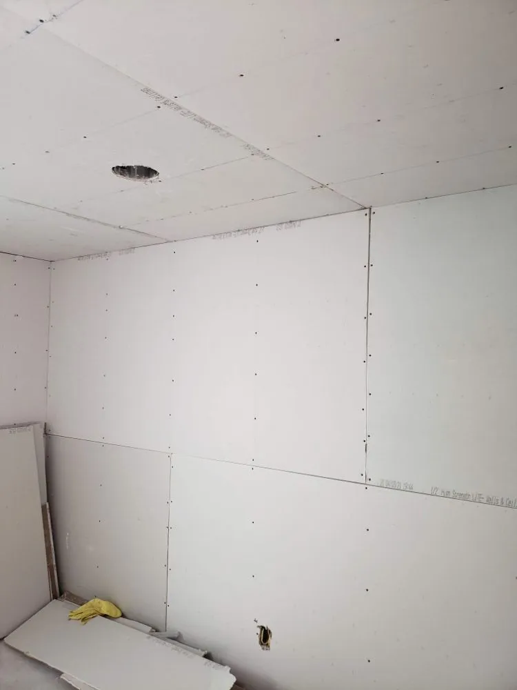 Slide of WR Solutions and Remodeling