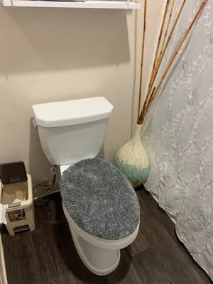 WR Solutions and Remodeling Logo