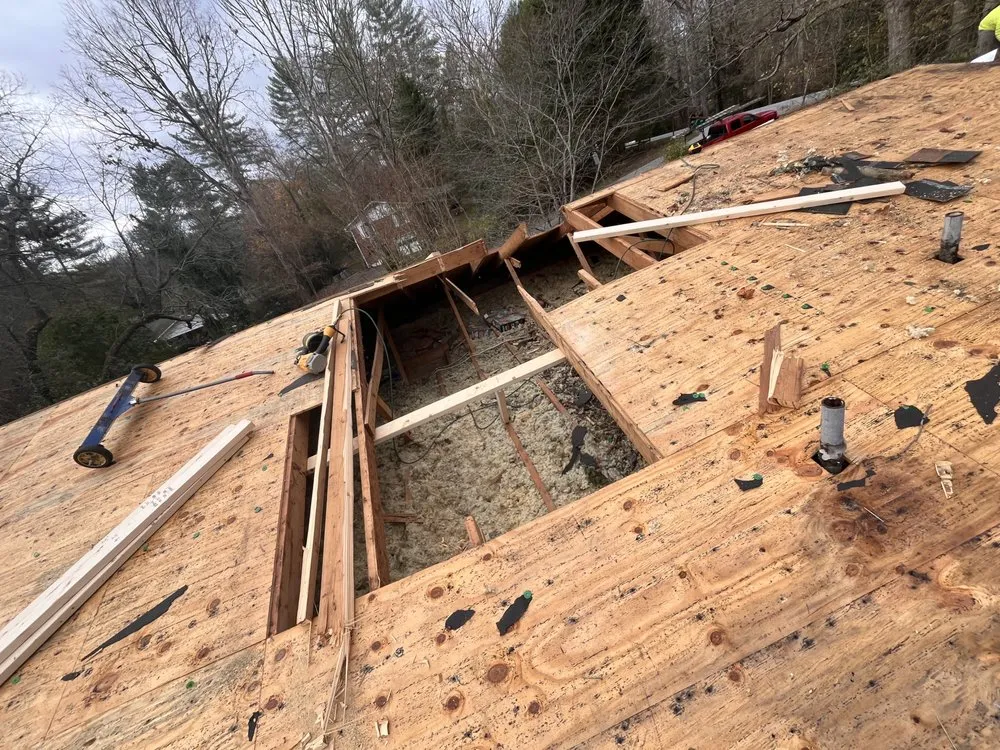 Slide of Wuilson’s Roofing