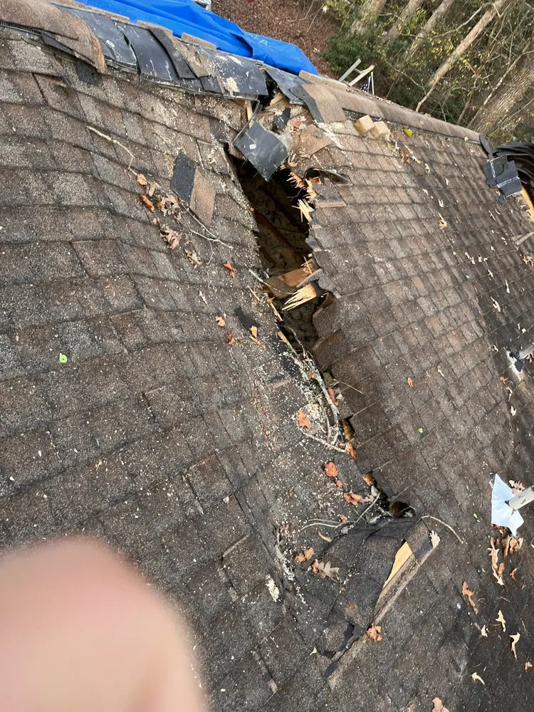 Slide of Wuilson’s Roofing