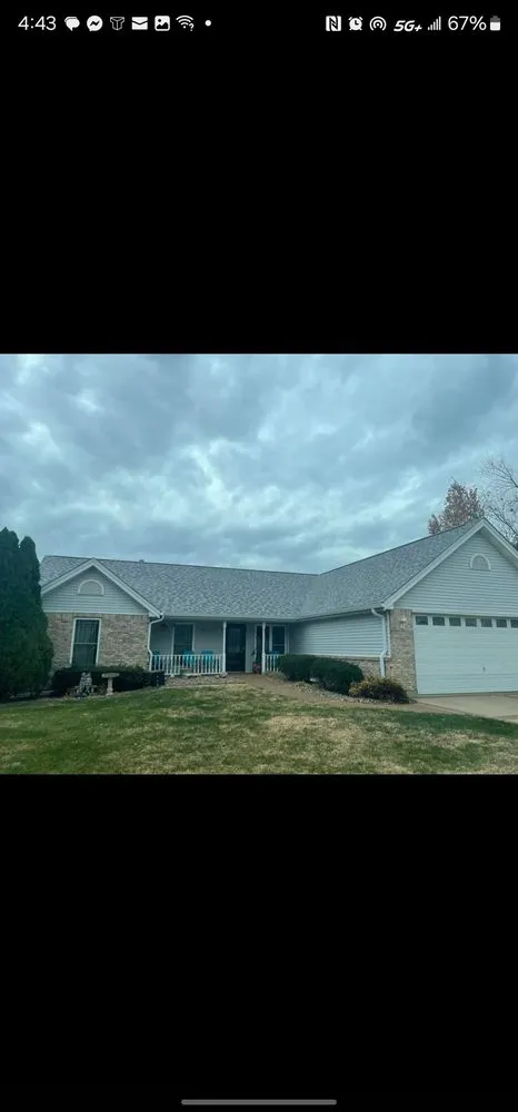 Reliable shingle roofing service experts serving St. Louis, MO - W&W Roofing