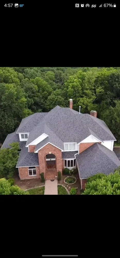 Professional residential roofing service in St. Louis, MO - W&W Roofing