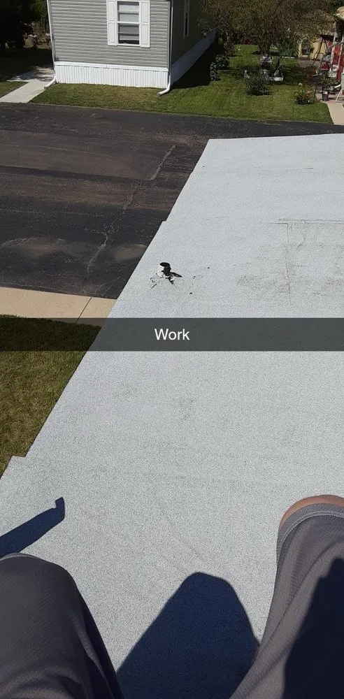 Slide of Ww’Js Trailer Roofing And Outside Lawn Care