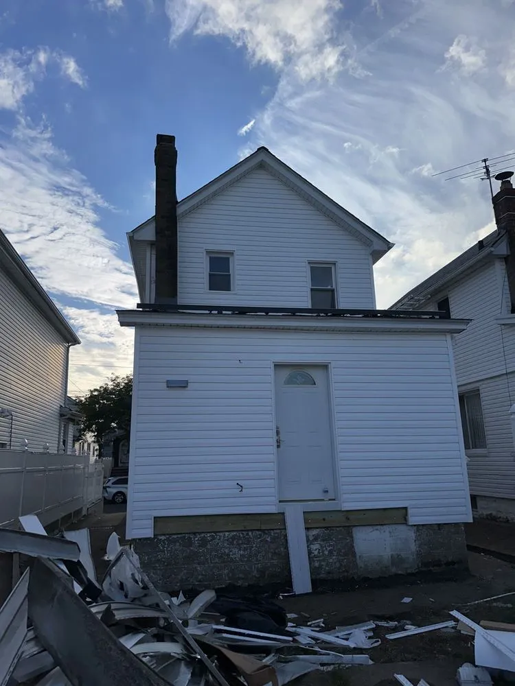 Slide of Xj Pro Contractor