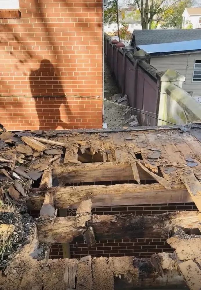 Slide of Xj Pro Contractor