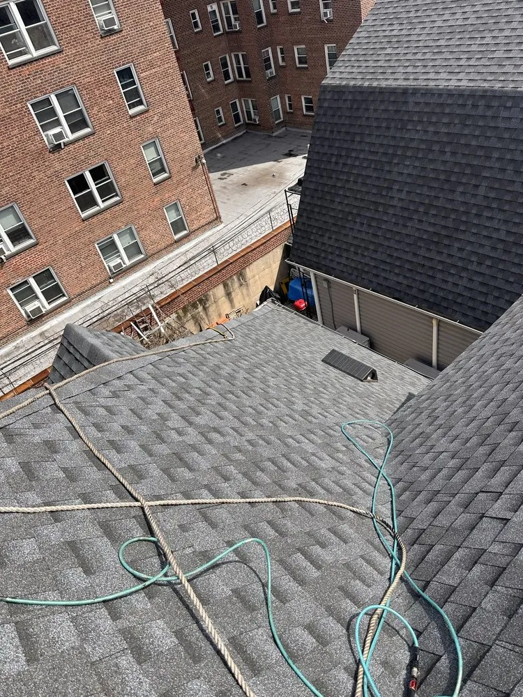 Slide of Xj Pro Contractor