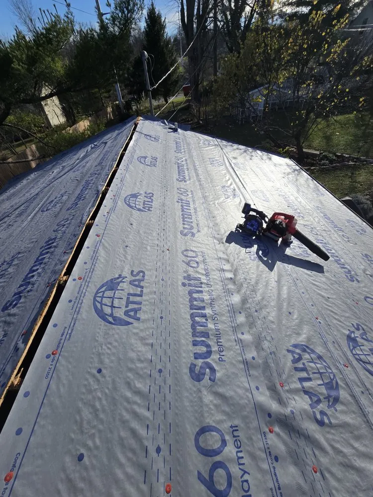 Slide of Xolo Construction