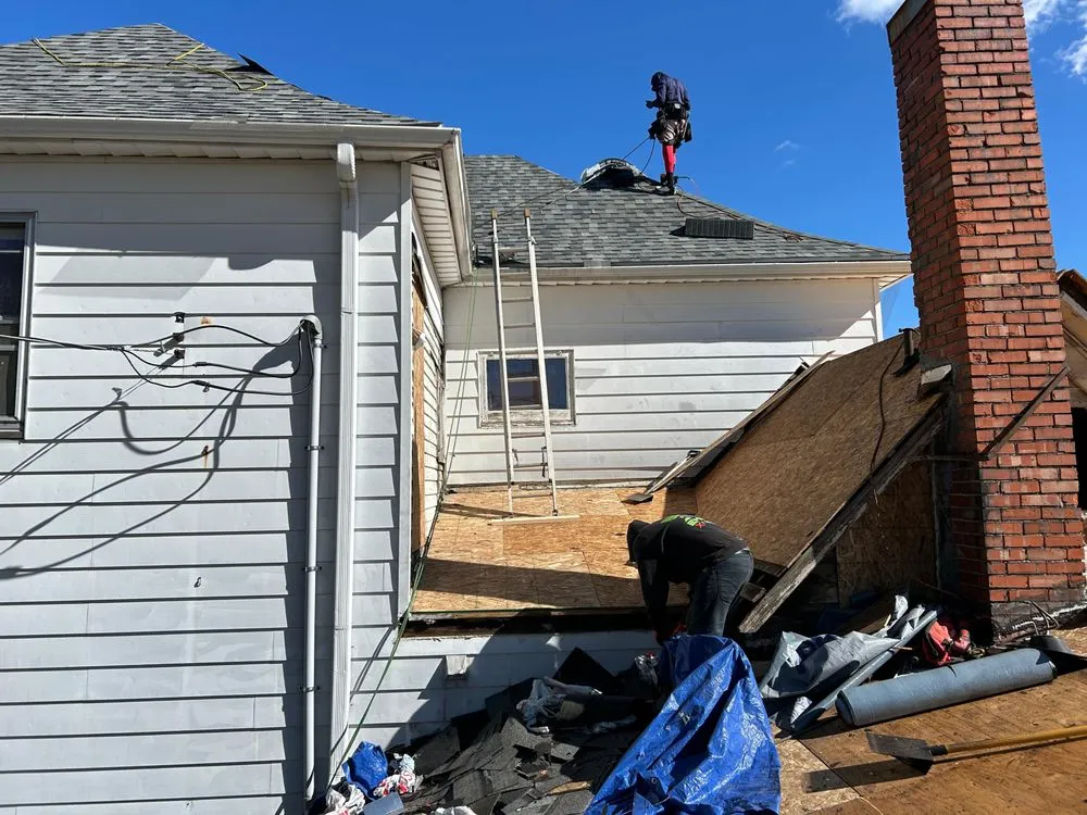 Slide of Xolo Construction