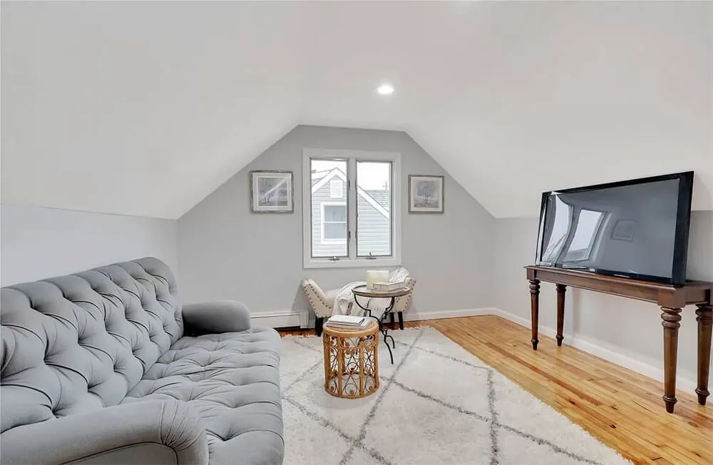 Slide of XP-Dyte Builders