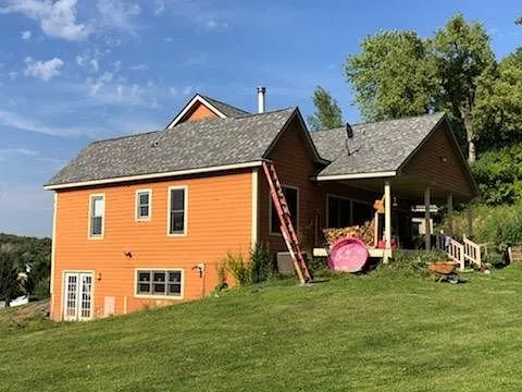 Top-rated shingle roofing service for residential properties across North St Paul, MN - Xpress Xteriors RSW