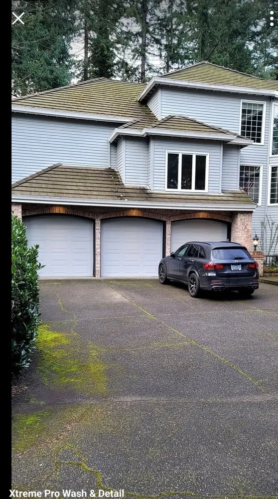 Slide of Xtreme Pro Wash & Detail