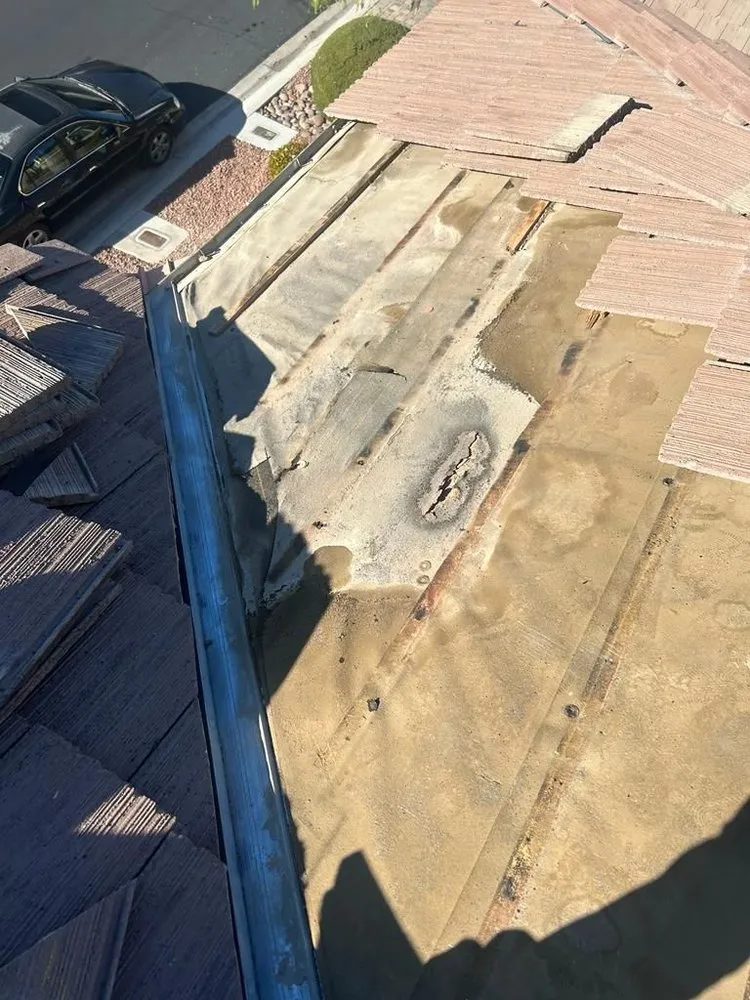 Slide of Xtreme Roofing