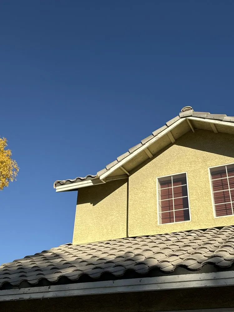 Slide of Xtreme Roofing