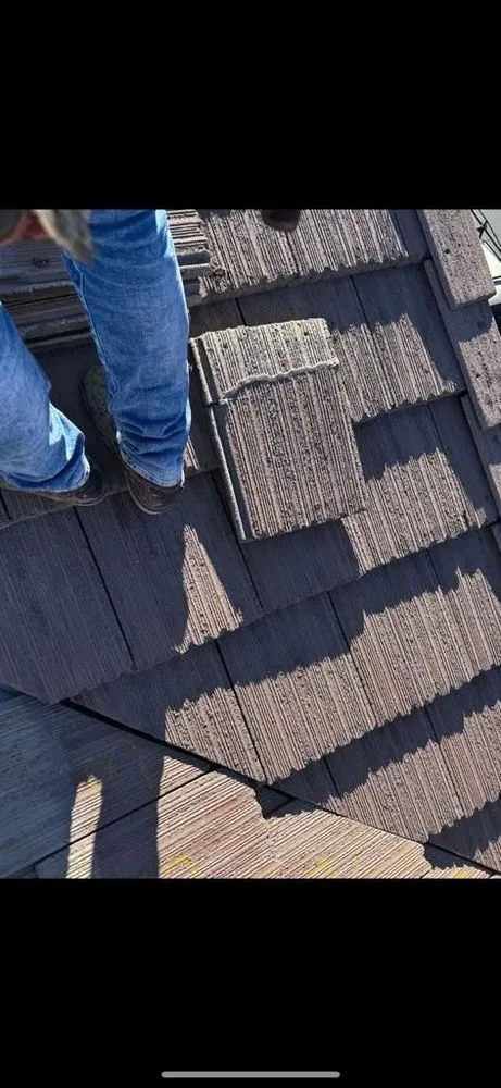 Slide of Xtreme Roofing