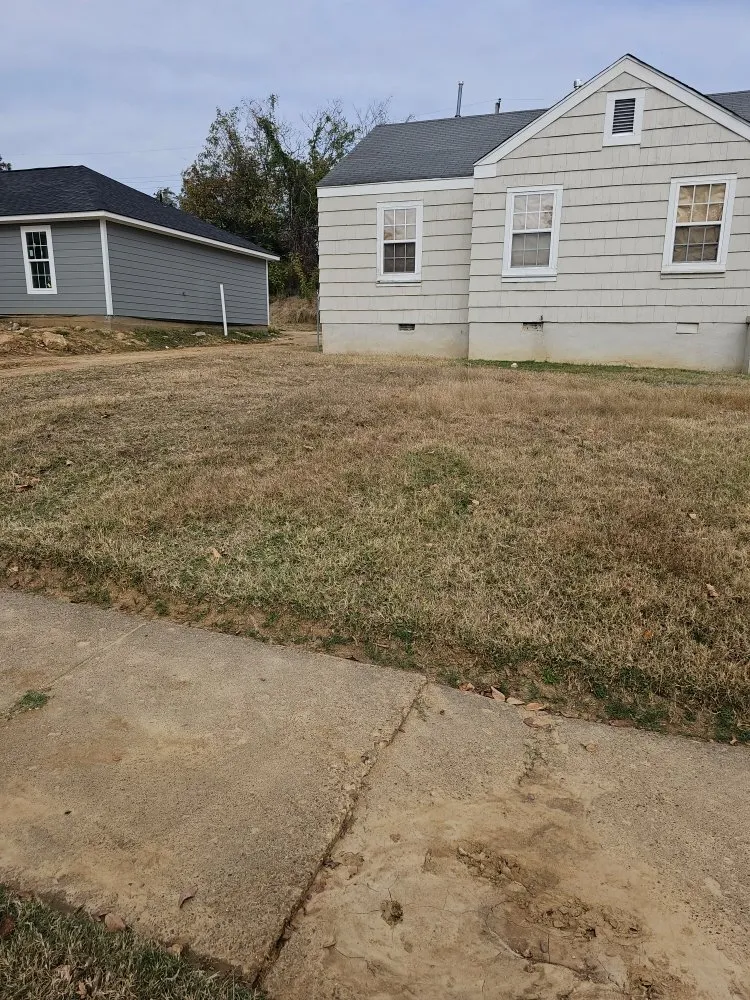 Slide of Yahnus Contracting