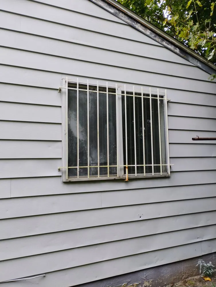 Slide of Yaklins Creative Exteriors