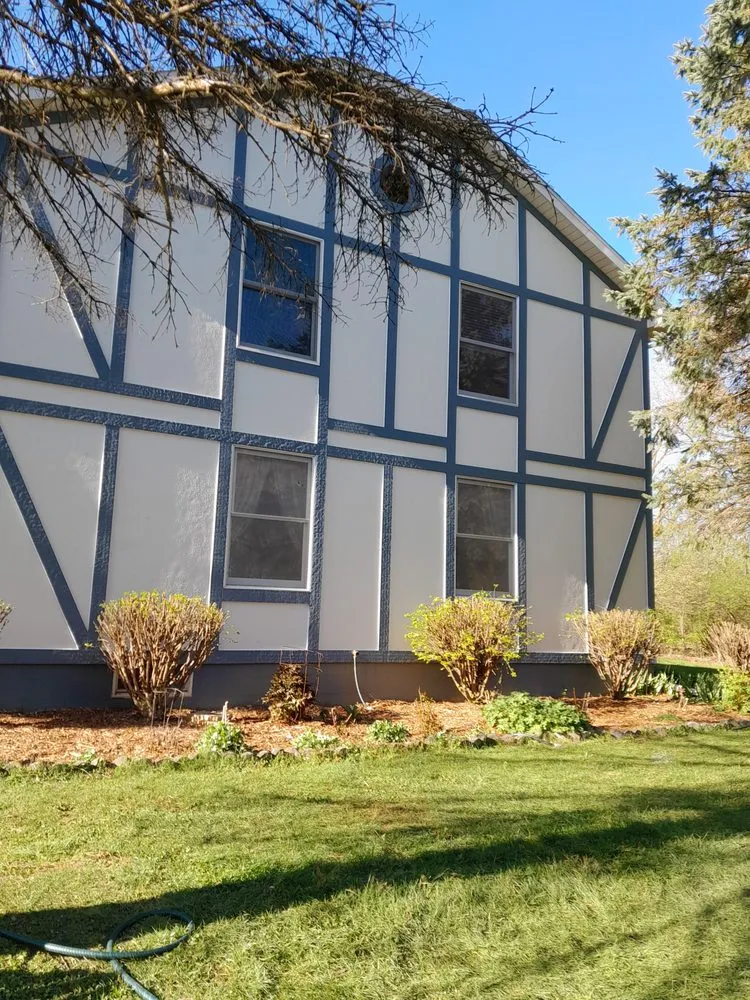 Slide of Yaklins Creative Exteriors