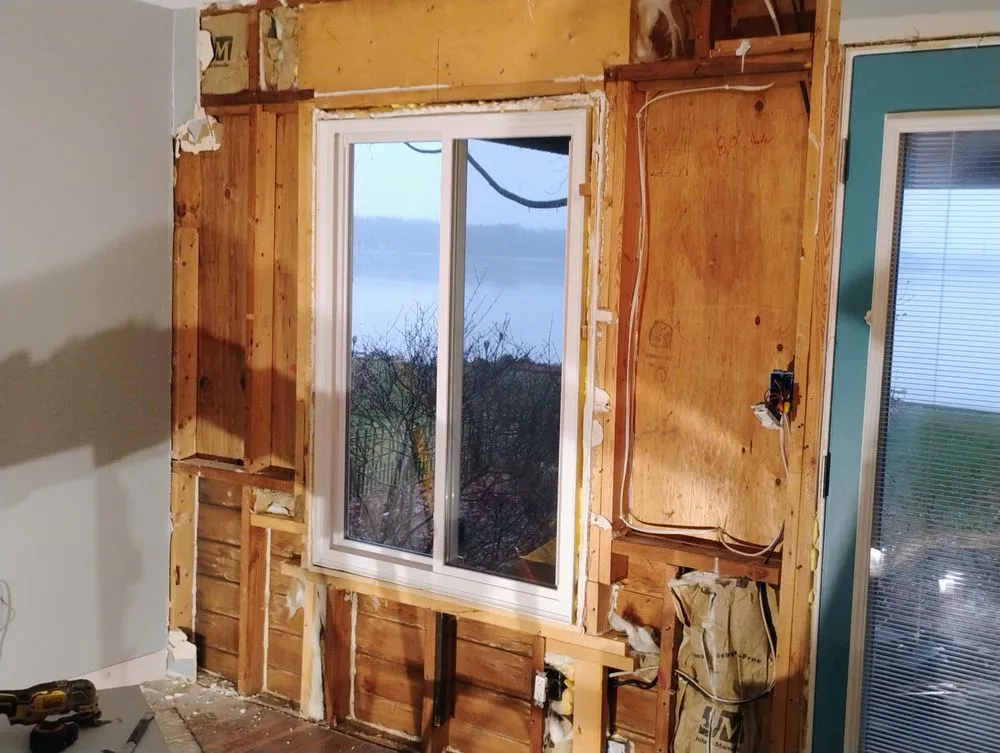 Slide of Yaklins Creative Exteriors