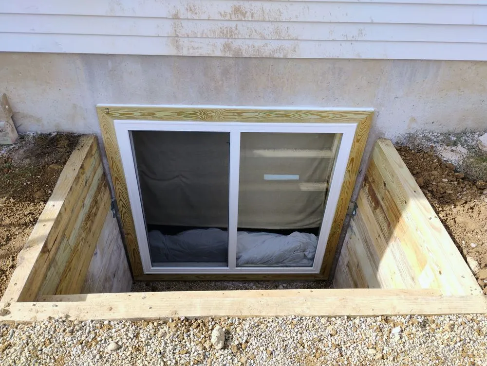 Slide of Yaklins Creative Exteriors