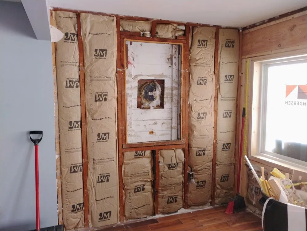 Slide of Yaklins Creative Exteriors