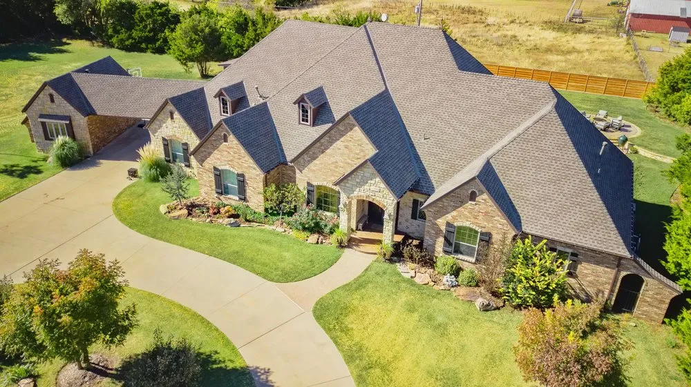 Slide of Yates Roofing & Construction