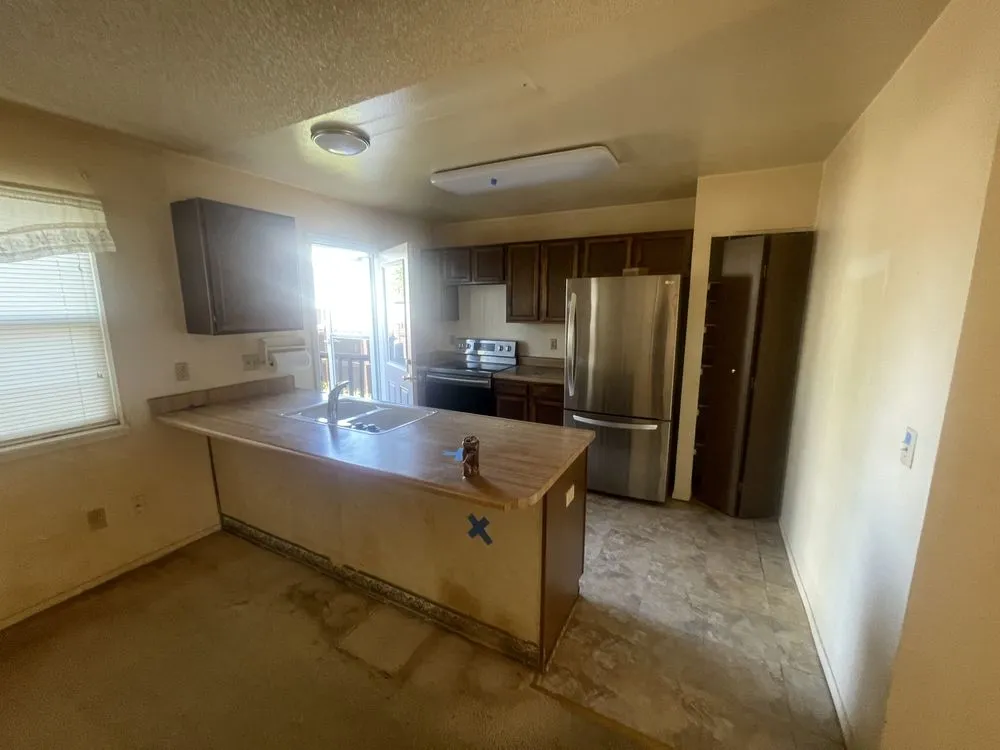 Slide of Yellow Jacket USA