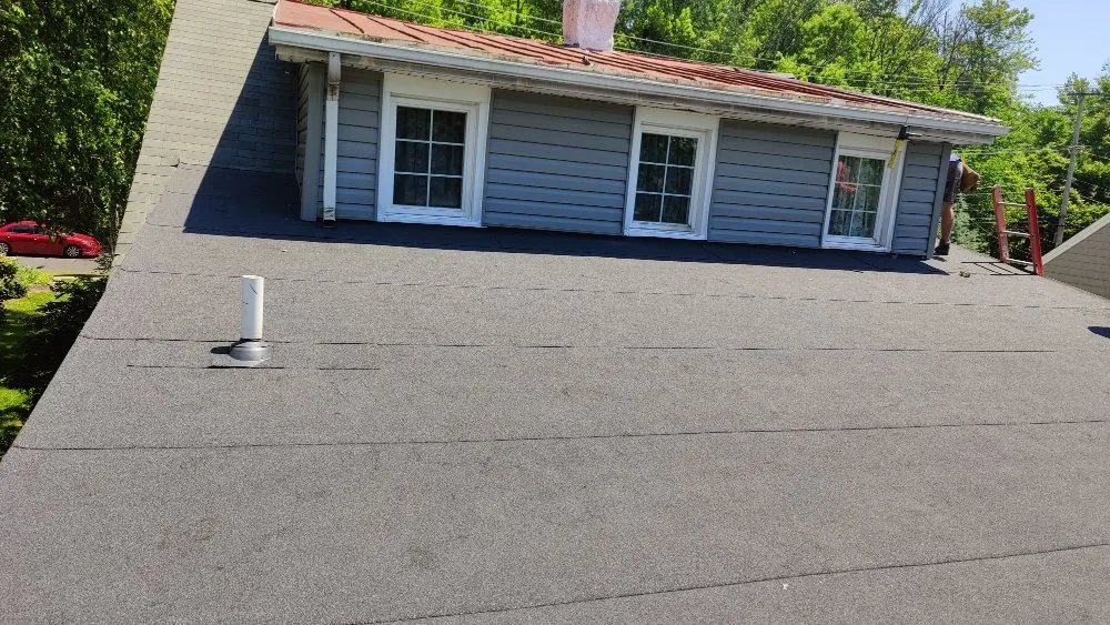 Slide of Yerick Luis Contrucción