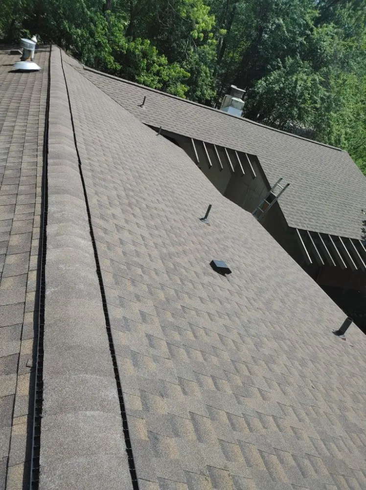 Slide of Yerick Luis Contrucción