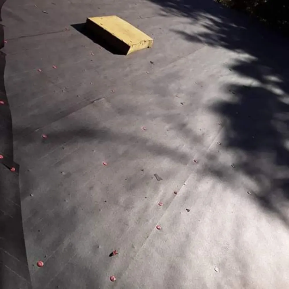 Slide of YFM Roofing