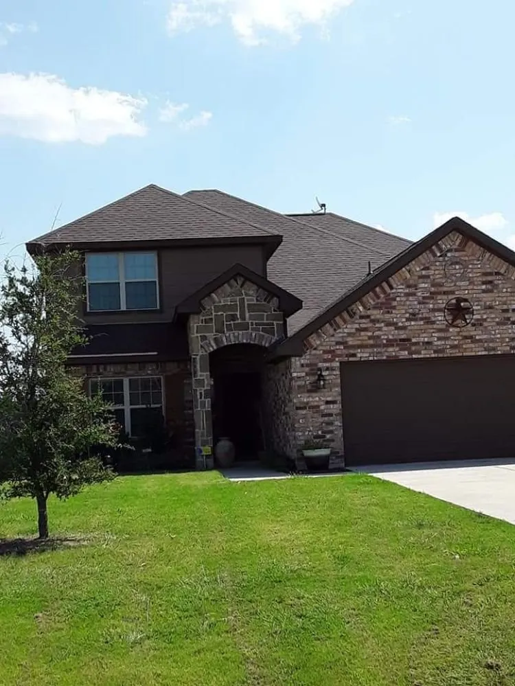 Slide of YFM Roofing