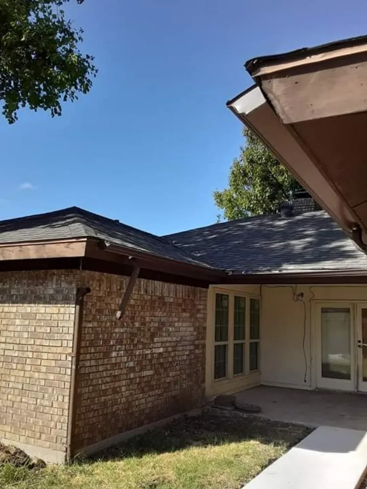 Slide of YFM Roofing