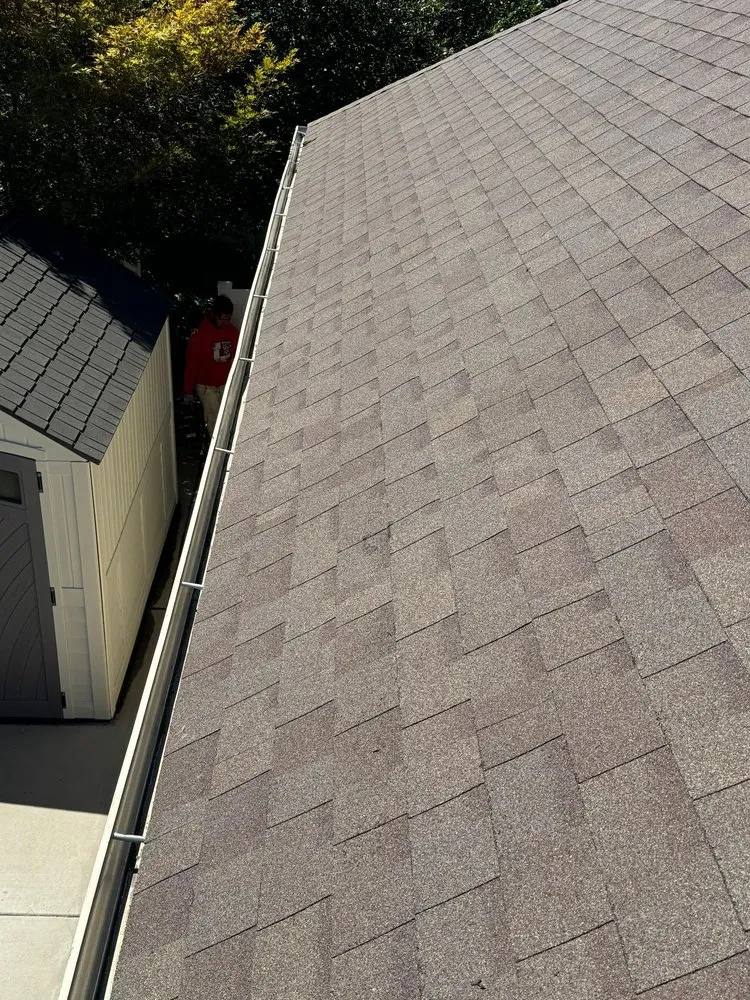 Slide of Yoel Contractor Roofing