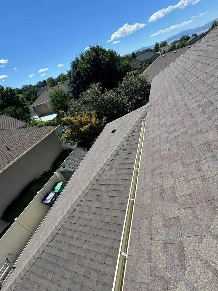 Slide of Yoel Contractor Roofing