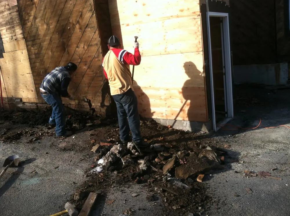 Slide of Yoni Home Improvement