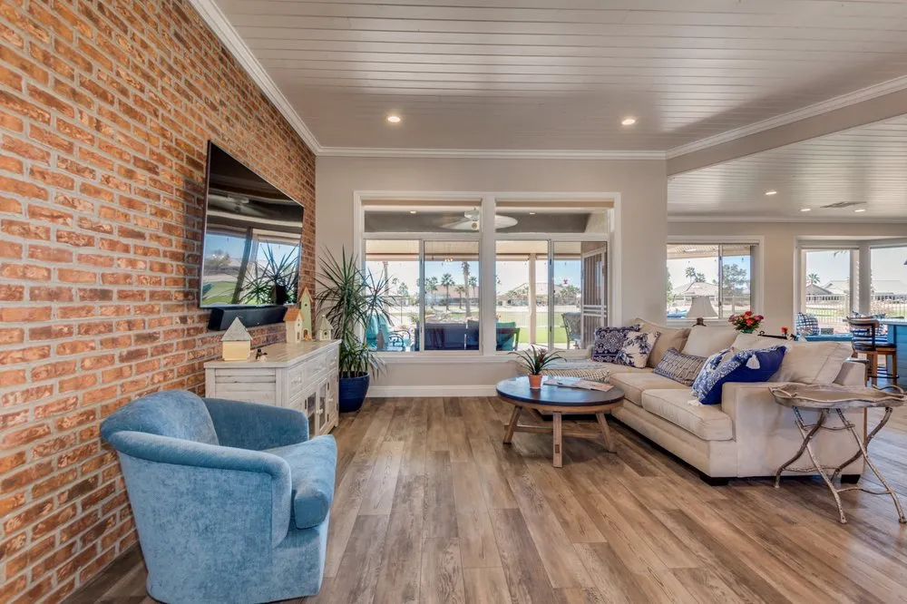 Slide of Yourson Contracting