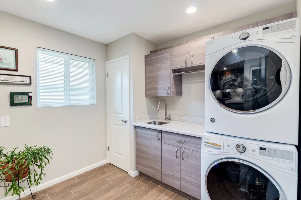 Slide of Yourson Contracting