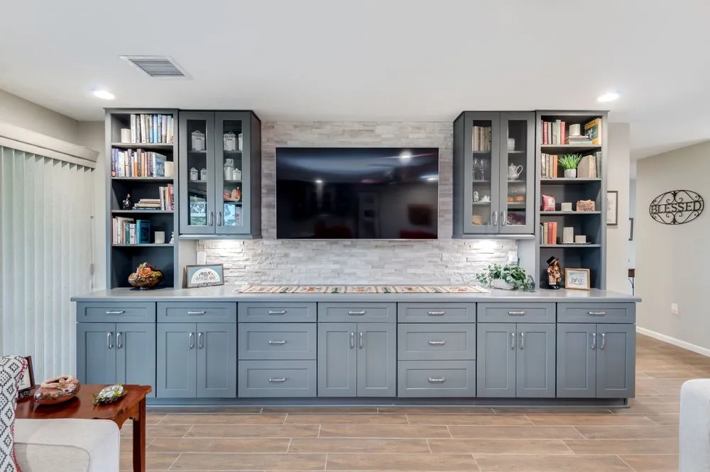 Slide of Yourson Contracting