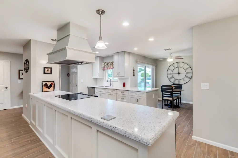 Slide of Yourson Contracting