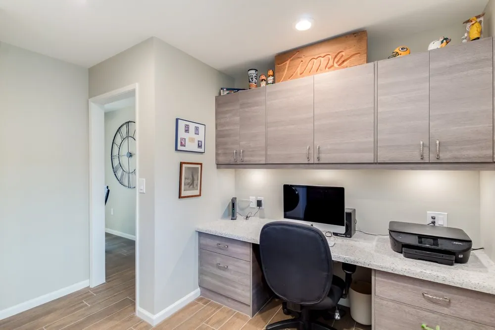 Slide of Yourson Contracting