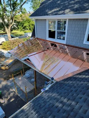 Yukor Roofing & Siding