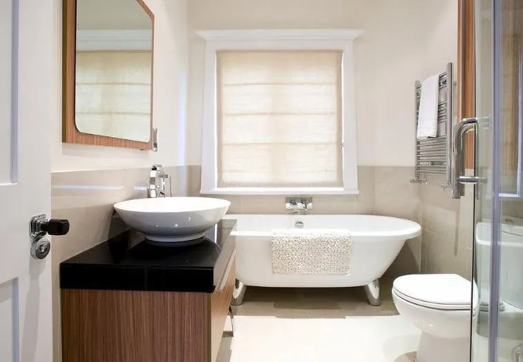 Slide of Yutzy Home Renovation