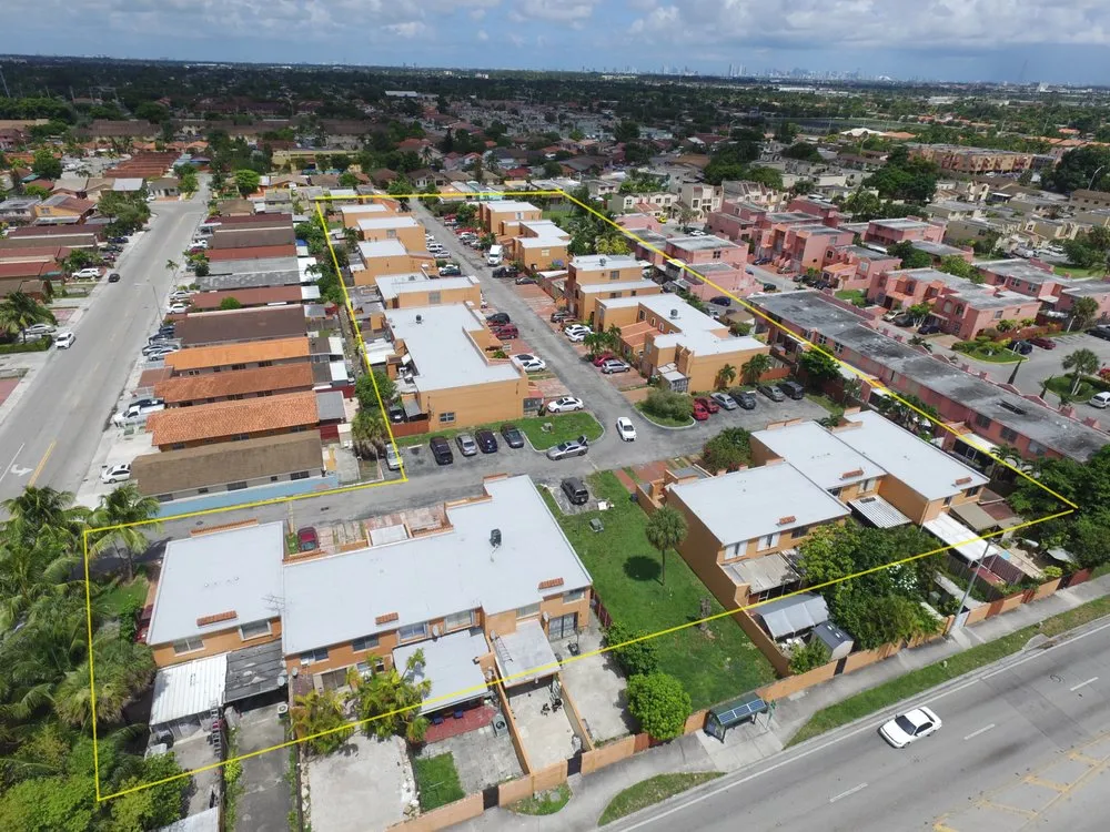 Slide of Z Roofing and Waterproofing